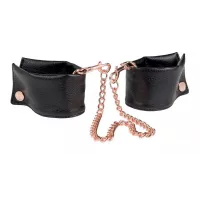 Черные мягкие наручники Entice French Cuffs с цепью